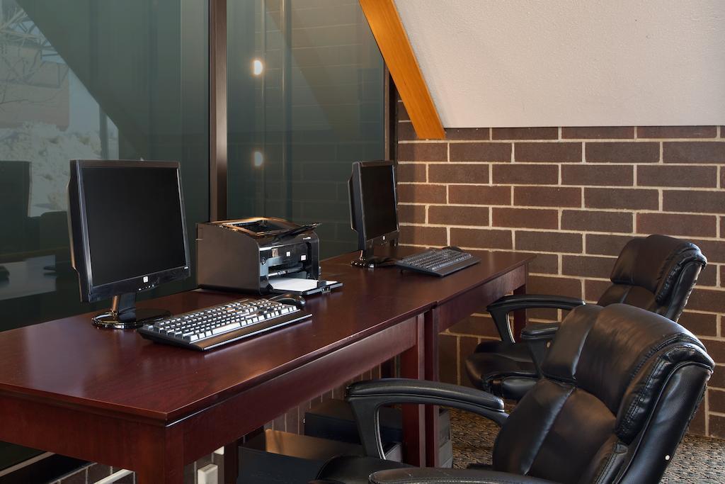 Best Western Plus Executive Residency Waterloo & Cedar Falls Экстерьер фото