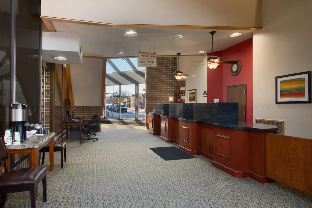 Best Western Plus Executive Residency Waterloo & Cedar Falls Экстерьер фото