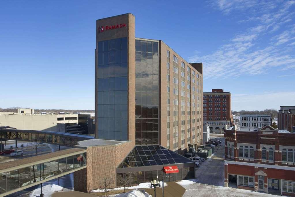 Best Western Plus Executive Residency Waterloo & Cedar Falls Экстерьер фото