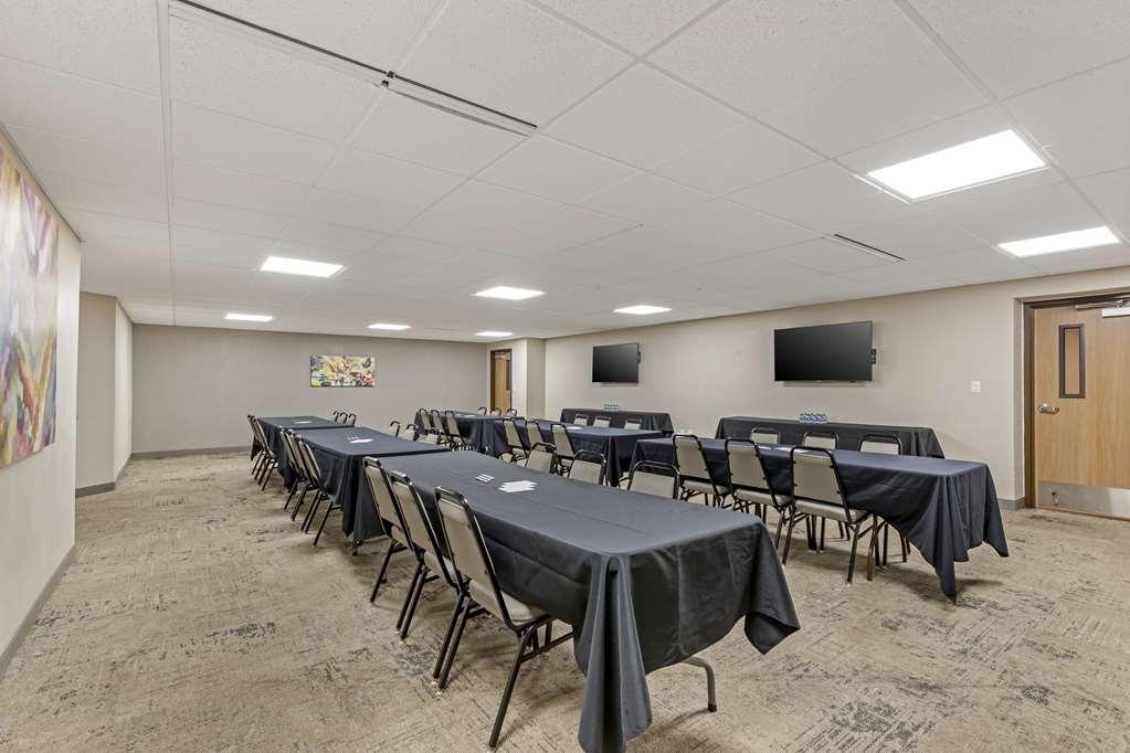 Best Western Plus Executive Residency Waterloo & Cedar Falls Удобства фото